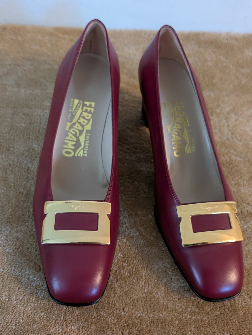 Salvatore Ferragamo Burgundy Dark Red Leather Gold Buckle Low Pumps 7.5B
